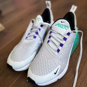 Nike 270’s- Women’s size 8
